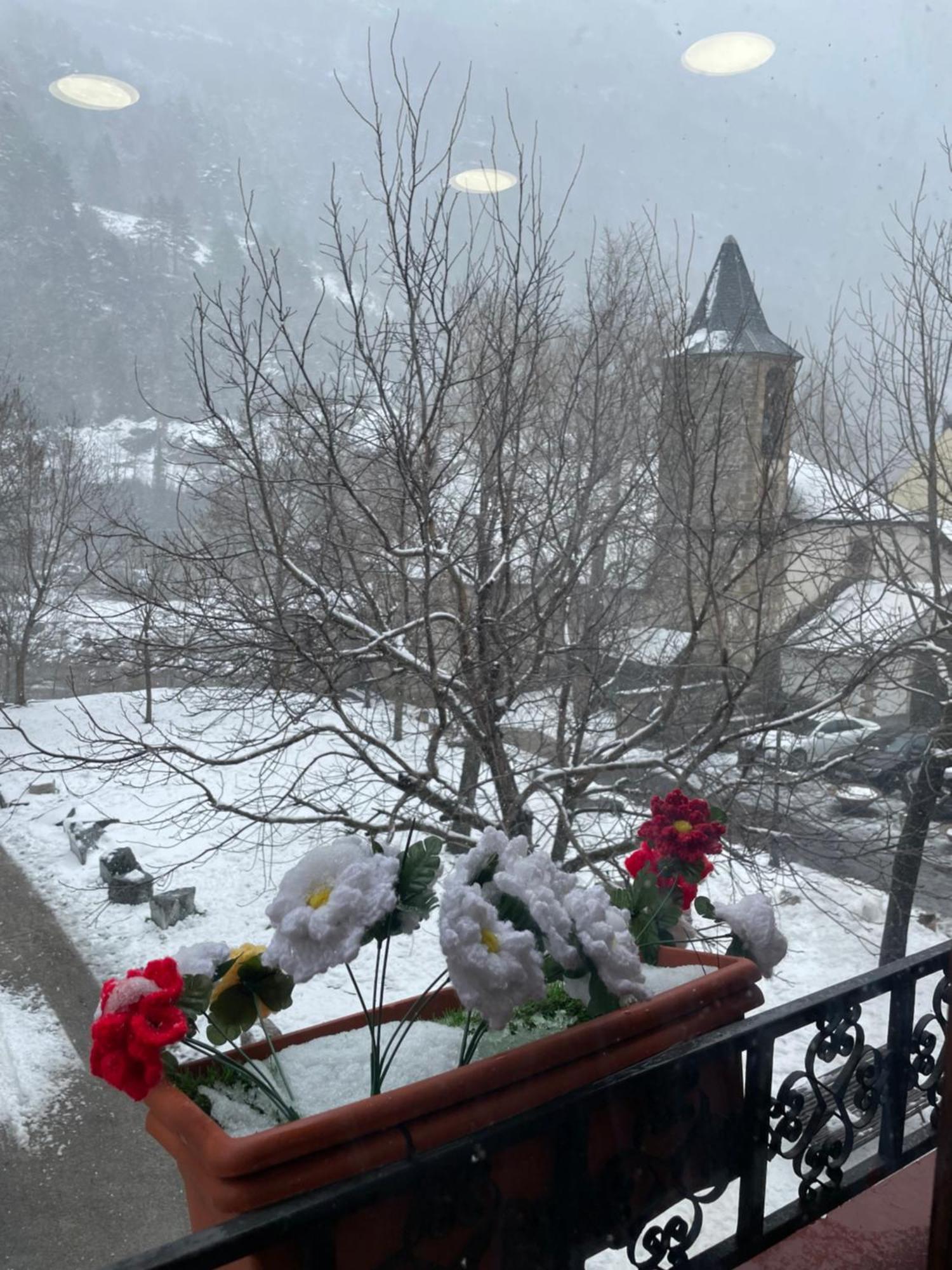 Apartahotel Canfranc Kültér fotó