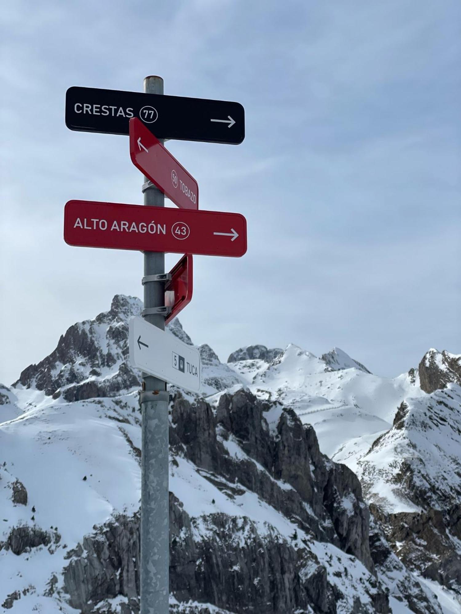 Apartahotel Canfranc Kültér fotó